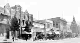 The larger Cedars Hotel with Tabernacle in background
